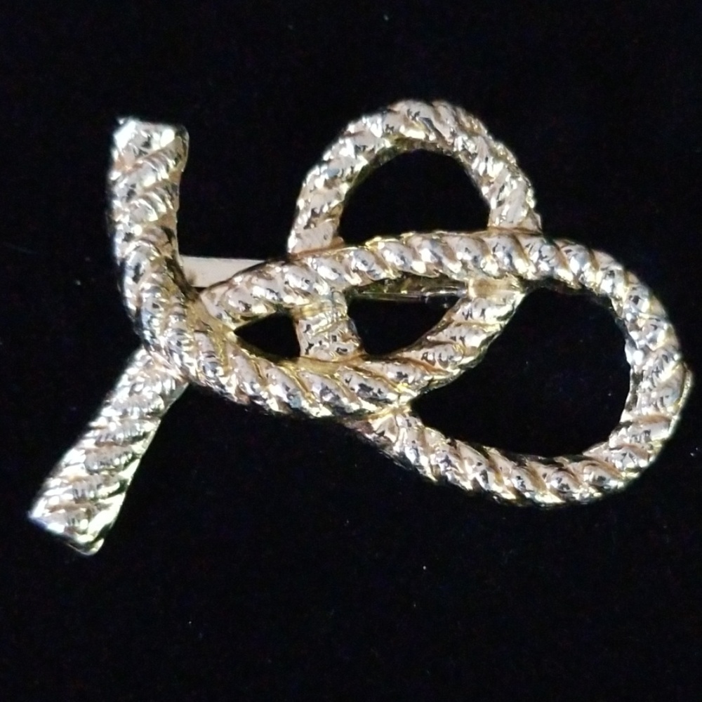 Vintage Mid Century Goldtone Rope Design Pretzel Bow Brooch Pin - Picture 4 of 10